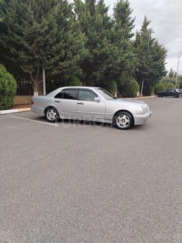 Mercedes E 220 1998, 321,123 km - 2.2 l - İmişli