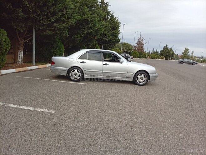 Mercedes E 220 1998, 321,123 km - 2.2 l - İmişli