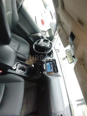 Toyota Land Cruiser Prado 2012, 220,000 km - 2.7 l - Qusar