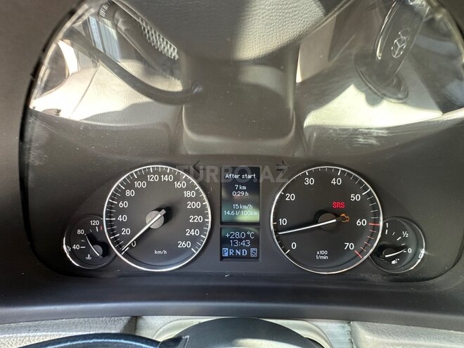 Mercedes C 230 2003, 457,000 km - 1.8 л - Salyan