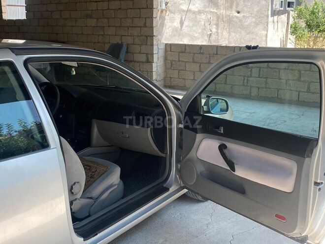 Volkswagen Golf 1999, 310,000 km - 1.6 l - Ağsu