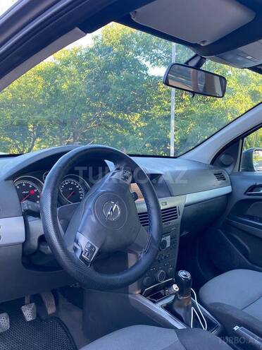 Opel Astra 2005, 350,000 km - 1.4 l - Zaqatala