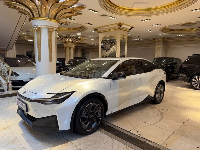 Toyota bZ3 2023, 35,000 km - 0.0 l - Bakı