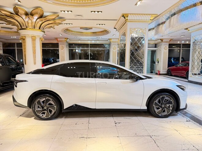 Toyota bZ3 2023, 35,000 km - 0.0 l - Bakı