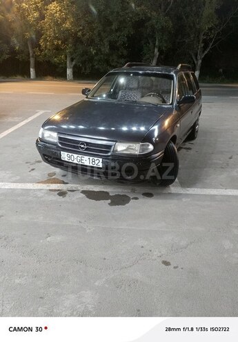 Opel Astra 1993, 425,436 km - 2.0 л - Quba