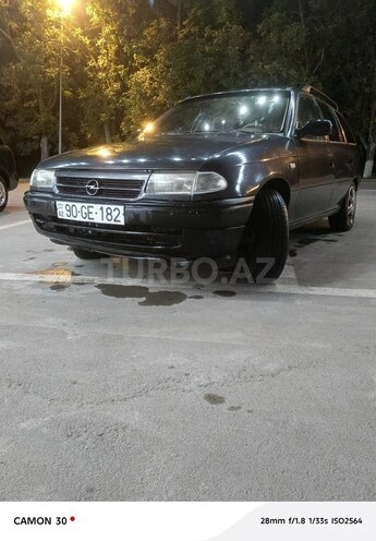 Opel Astra 1993, 425,436 km - 2.0 л - Quba