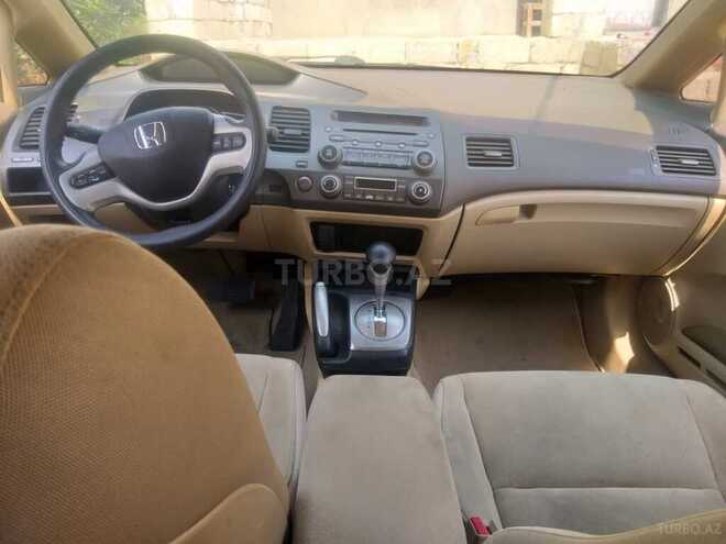 Honda Civic 2008, 80,000 km - 1.3 л - Qazax