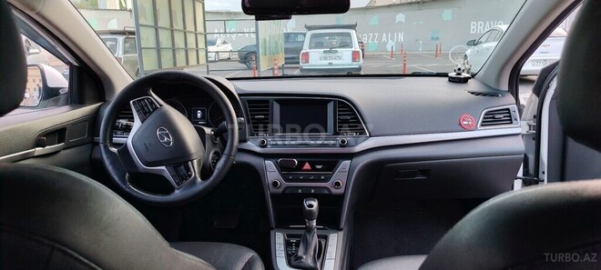 Hyundai Avante 2016, 251,000 km - 1.6 l - Sumqayıt