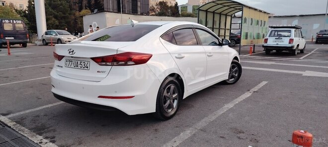 Hyundai Avante 2016, 251,000 km - 1.6 l - Sumqayıt