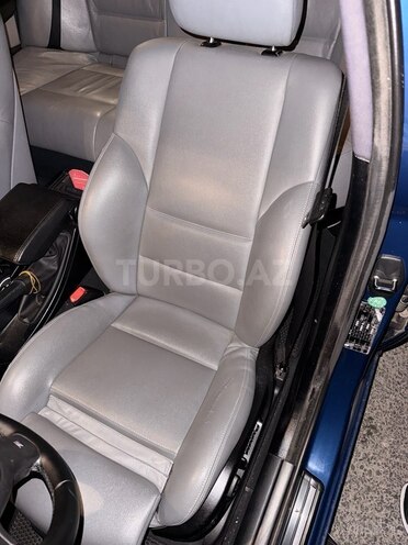 BMW 330 2002, 105,000 km - 3.0 l - Bakı