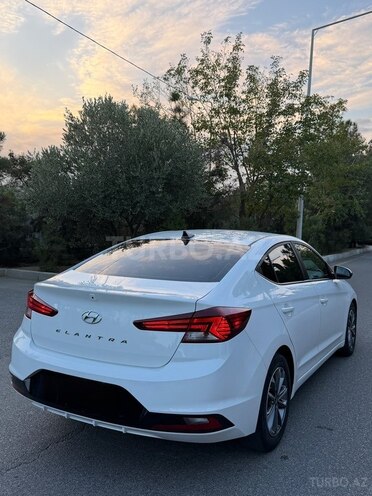 Hyundai Elantra 2019, 200,000 km - 2.0 l - Bakı