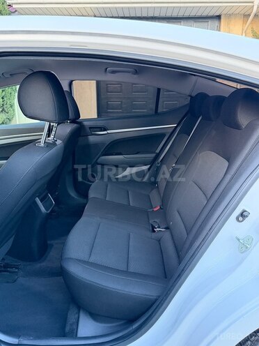 Hyundai Elantra 2019, 200,000 km - 2.0 l - Bakı