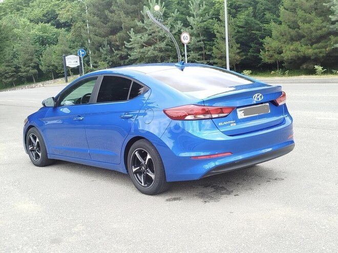 Hyundai Elantra 2016, 223,871 km - 2.0 l - Qusar