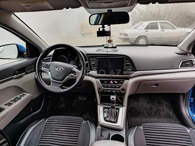 Hyundai Elantra 2016, 223,871 km - 2.0 l - Qusar