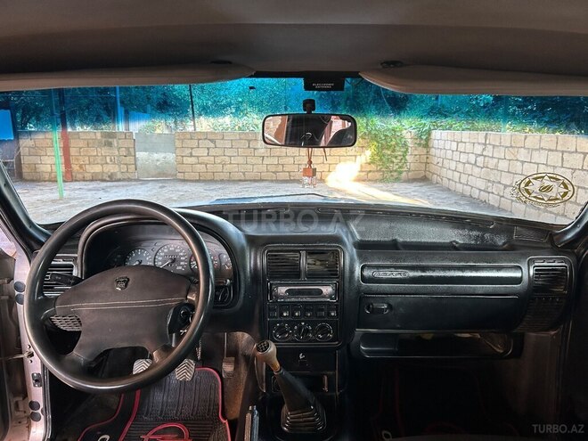 GAZ 31105 2005, 350,108 km - 2.3 l - Salyan