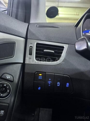 Hyundai Avante 2014, 219,000 km - 1.6 л - Bakı