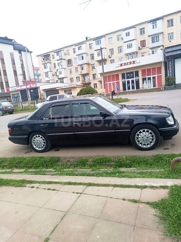 Mercedes E 220 1994, 360,000 km - 2.2 l - Lənkəran