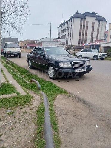 Mercedes E 220 1994, 360,000 km - 2.2 l - Lənkəran