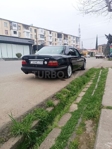 Mercedes E 220 1994, 360,000 km - 2.2 l - Lənkəran