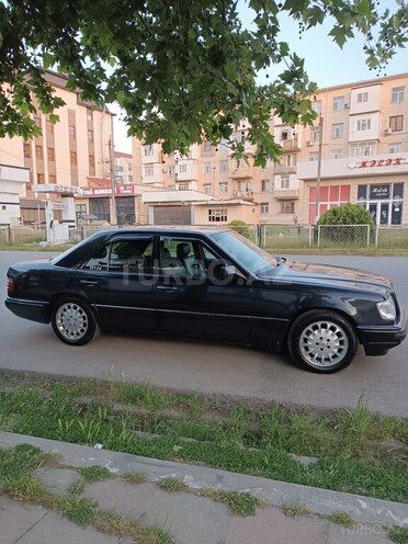 Mercedes E 220 1994, 360,000 km - 2.2 l - Lənkəran