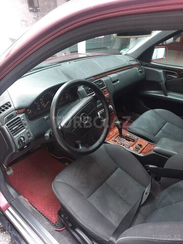 Mercedes E 200 1999, 398,800 km - 2.0 l - Gəncə