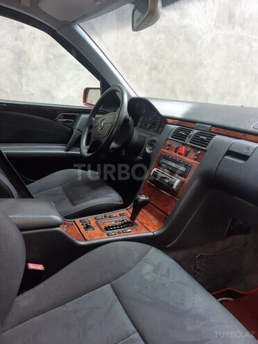 Mercedes E 200 1999, 398,800 km - 2.0 l - Gəncə