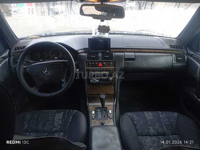 Mercedes E 200 1997, 300,000 km - 2.0 l - Gəncə