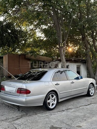 Mercedes E 280 1996, 117,000 km - 2.8 l - Bakı
