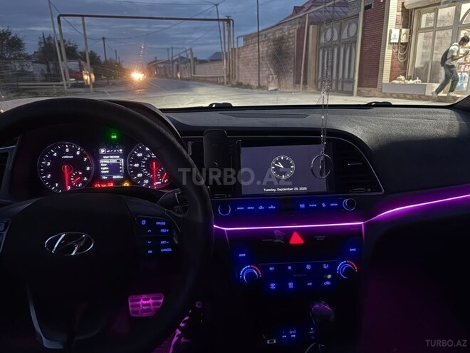 Hyundai Elantra 2018, 138,000 km - 1.6 л - Bakı