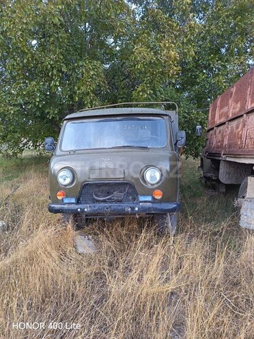 UAZ 3303 1993, 300,000 km - 2.5 l - Samux