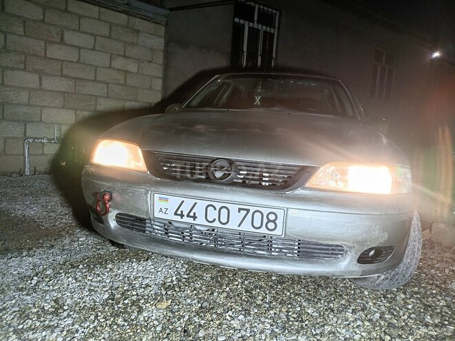 Opel Vectra 1999, 326,432 km - 1.8 l - Sumqayıt
