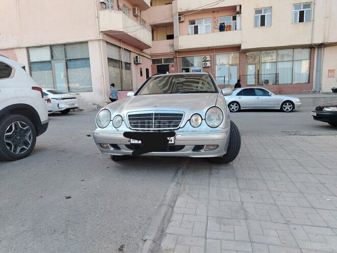 Mercedes E 240 2000, 369,321 km - 2.4 l - Bakı