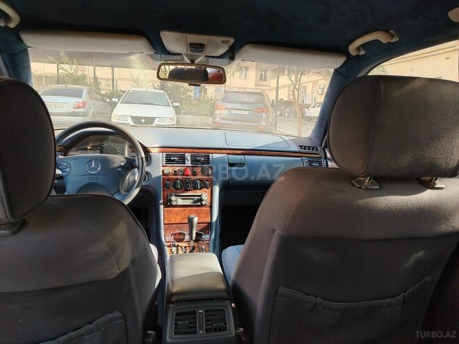 Mercedes E 240 2000, 369,321 km - 2.4 l - Bakı