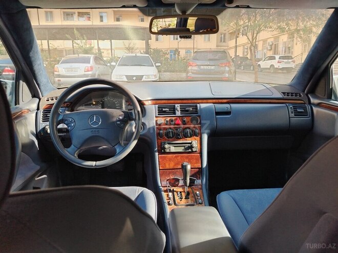 Mercedes E 240 2000, 369,321 km - 2.4 l - Bakı