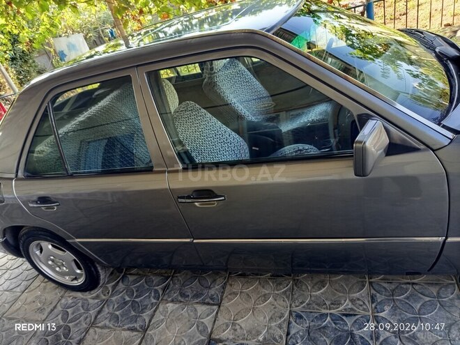 Mercedes  1988, 700,000 km - 2.0 л - Masallı