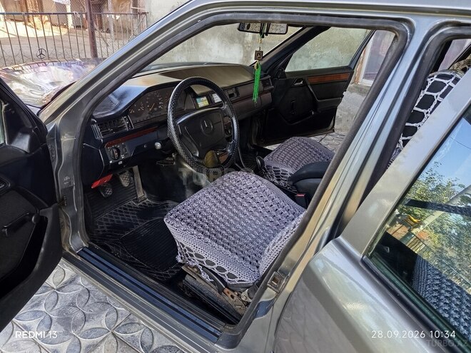 Mercedes  1988, 700,000 km - 2.0 л - Masallı