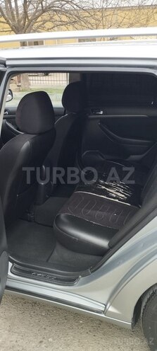 Toyota Avensis 2008, 500,000 km - 2.0 л - Yevlax