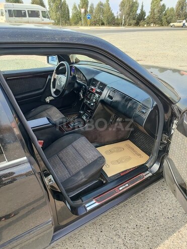 Mercedes 190 1993, 250,000 km - 1.8 l - Şirvan