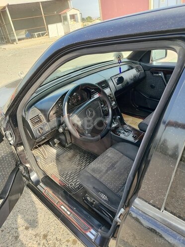 Mercedes 190 1993, 250,000 km - 1.8 l - Şirvan