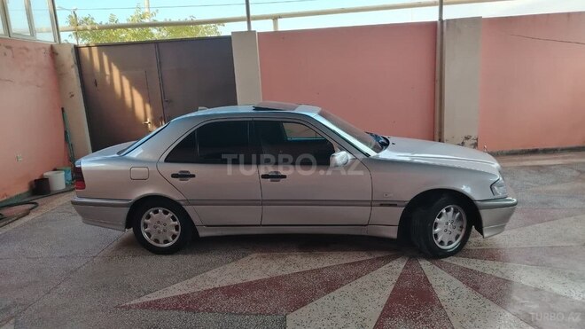 Mercedes C 200 1999, 240,000 km - 2.0 l - Bakı