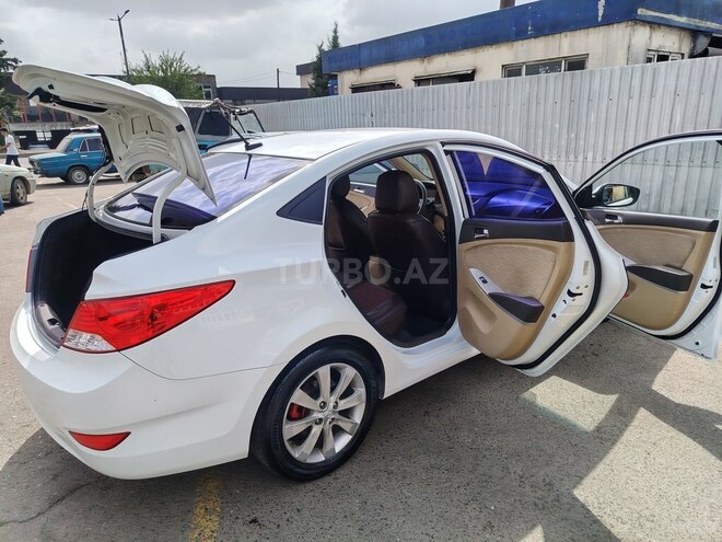 Hyundai Accent 2011, 194,000 km - 1.6 l - Masallı