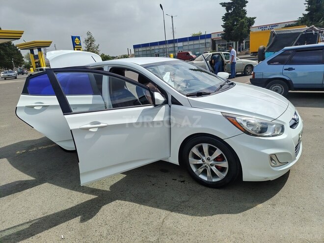 Hyundai Accent 2011, 194,000 km - 1.6 l - Masallı