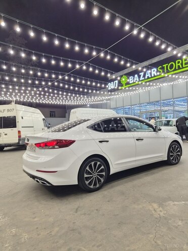 Hyundai Avante 2016, 170,353 km - 1.6 л - Biləsuvar