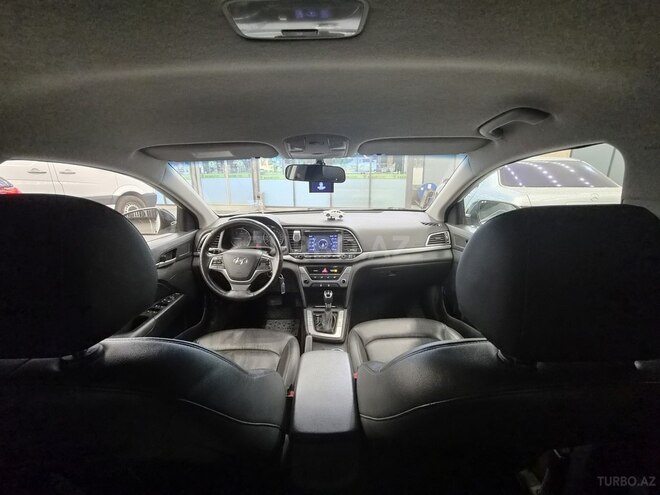 Hyundai Avante 2016, 170,353 km - 1.6 л - Biləsuvar