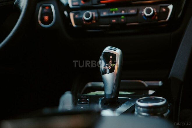 BMW  2015, 263,000 km - 2.0 l - Bakı