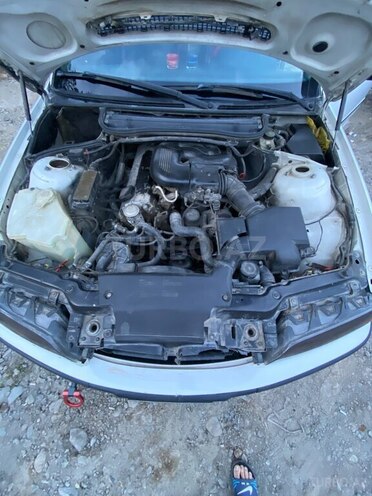 BMW 316 2001, 250,000 km - 1.8 l - Gəncə
