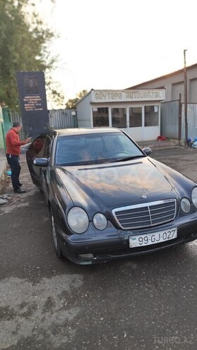 Mercedes E 270 2001, 514,387 km - 2.7 l - Bakı