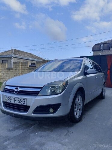 Opel Astra 2006, 390,000 km - 1.9 l - Quba
