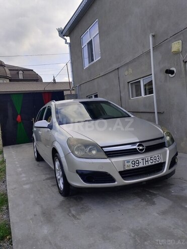Opel Astra 2006, 390,000 km - 1.9 l - Quba