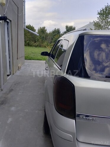 Opel Astra 2006, 390,000 km - 1.9 l - Quba